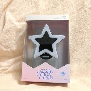 NWT More Than Magic Star-shaped phone selfie light